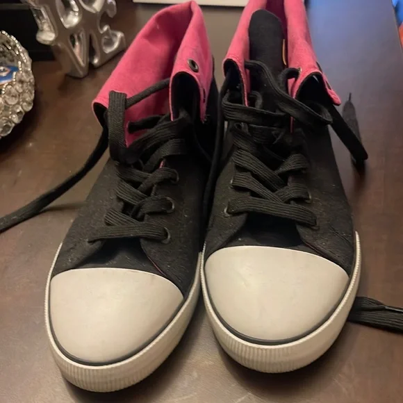 Levi s Shoes Levis Canvas Shoes Womens Poshmark